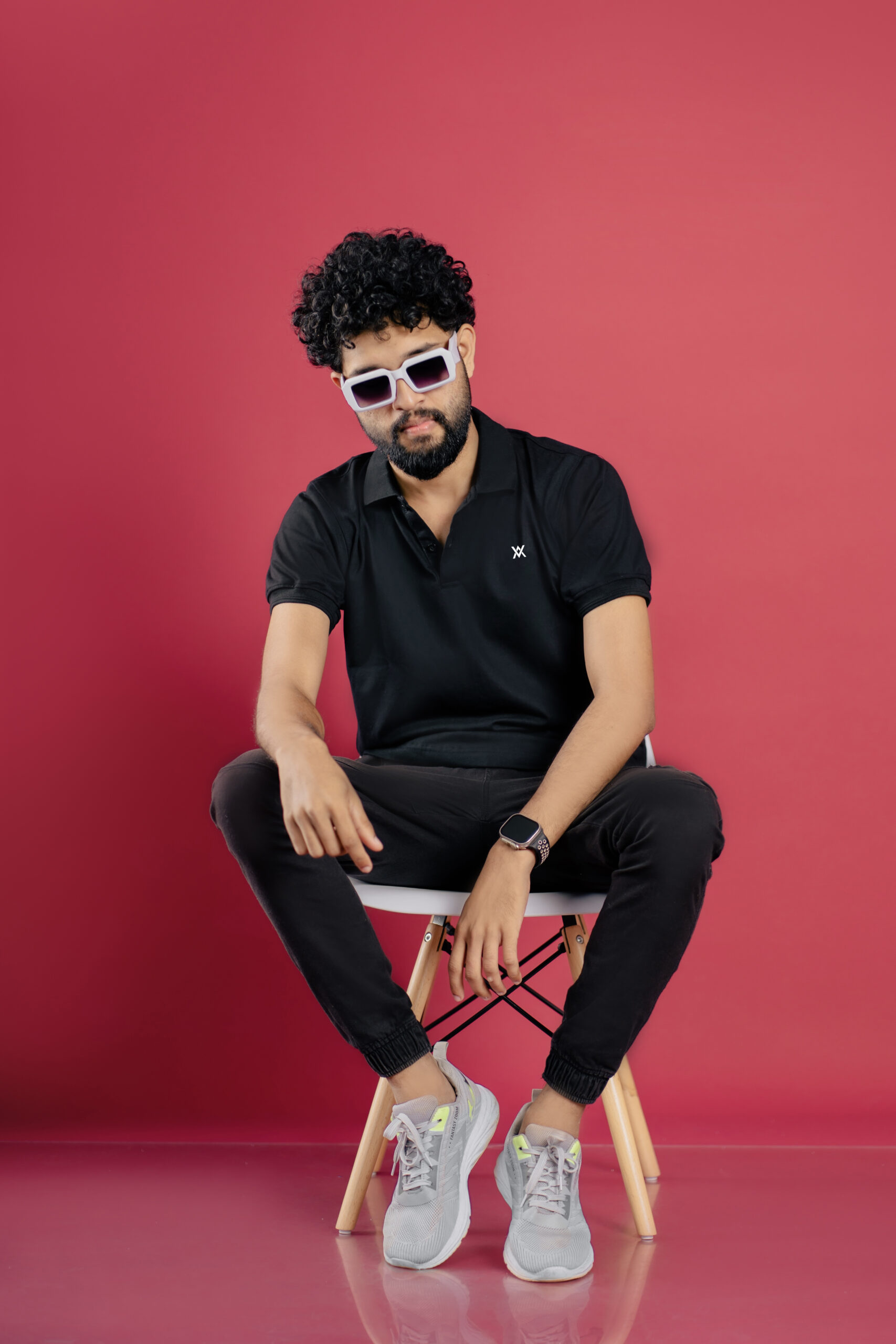 DSC01651.png (1) Tivora Classic Tee - Black B - Image 1